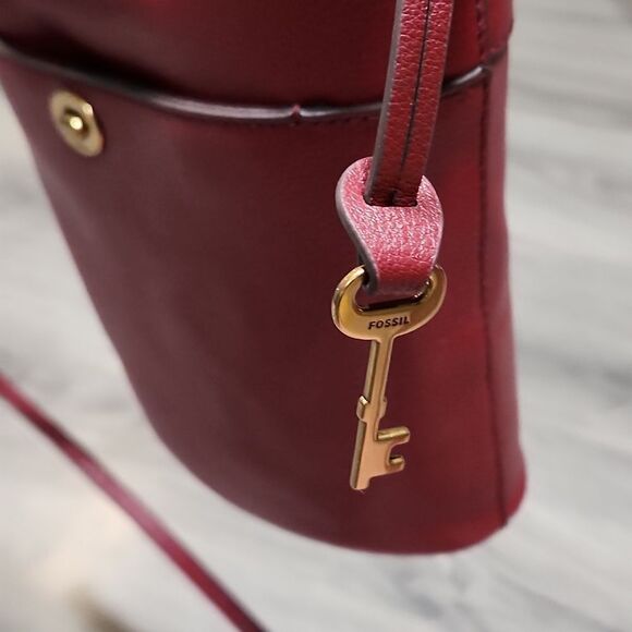 NWT Talulla Red Velvet Pebbled Leather SM Hobo Crossbody Bag - Picture 4 of 7